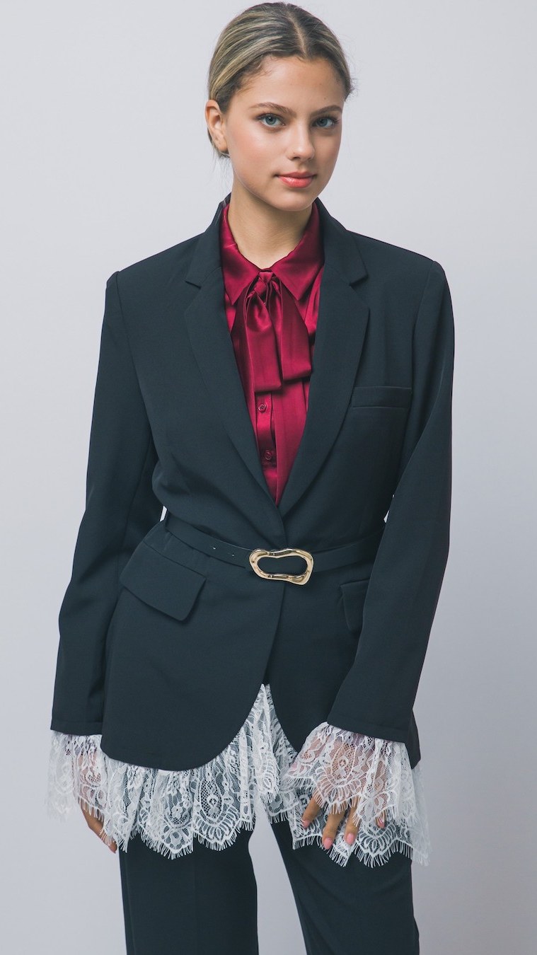 Blazer Azul Marino con Encaje