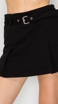 Short Falda Negro con Cinturón