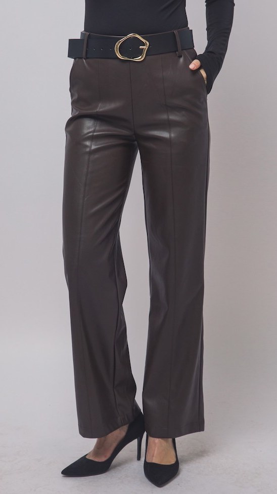 Pantalón Efecto Cuero Café con Cinturón